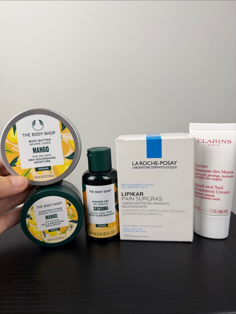 GIFT La Roche-Posay + The Body Shop Mango & Satsuma & Clarins Set